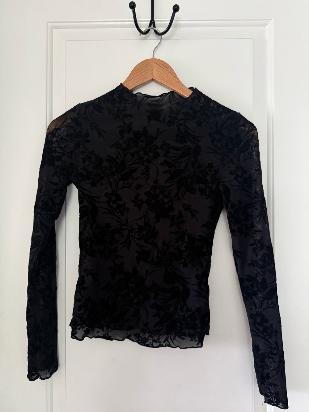 Black Floral Sheer Long-Sleeve Women's Top